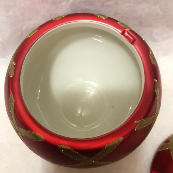 Porcelain Ornament Shaped Treasure Box 7.5”x7” - Picture 6 of 9